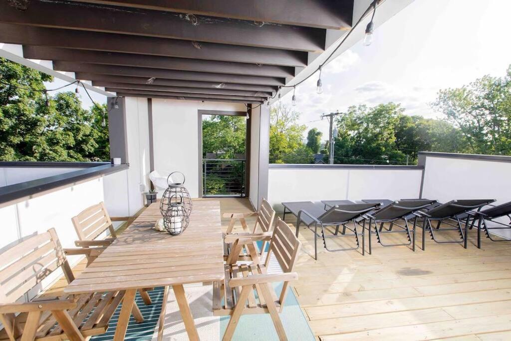 Modern Luxury Rooftop Deck, 3 Mi To Downtown Нашвил Екстериор снимка
