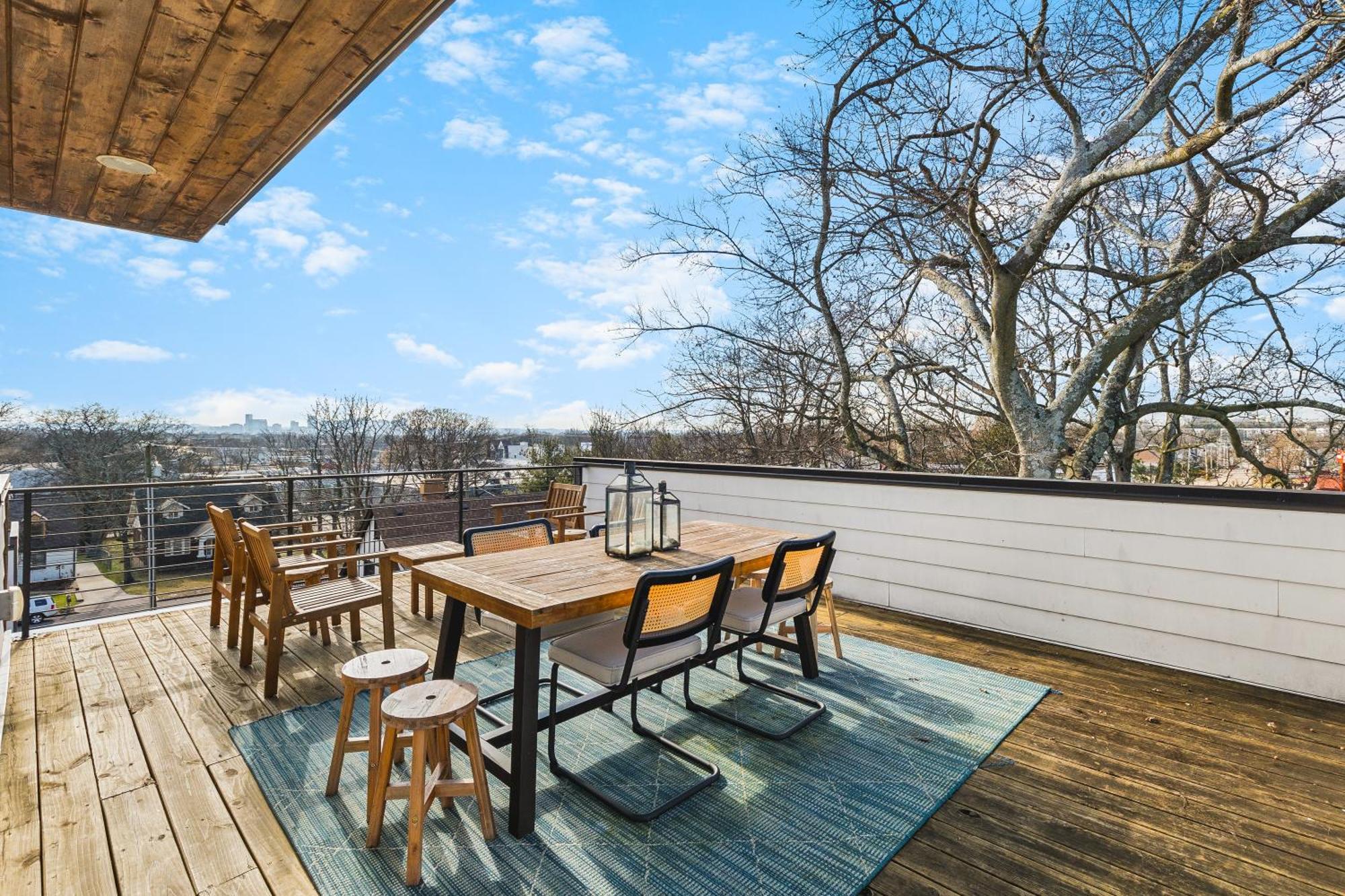 Modern Luxury Rooftop Deck, 3 Mi To Downtown Нашвил Екстериор снимка