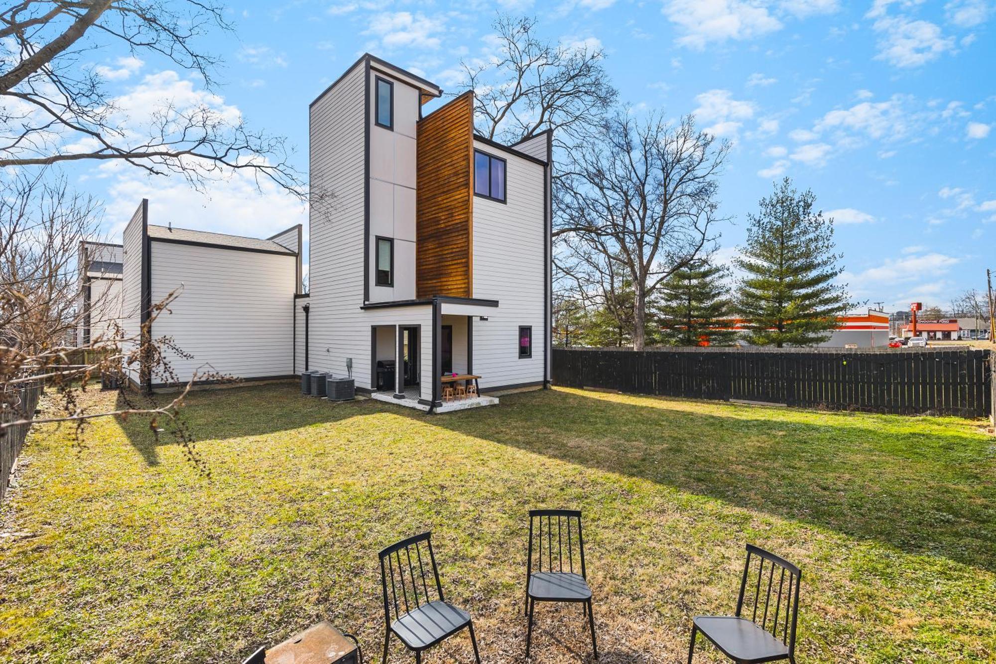 Modern Luxury Rooftop Deck, 3 Mi To Downtown Нашвил Екстериор снимка